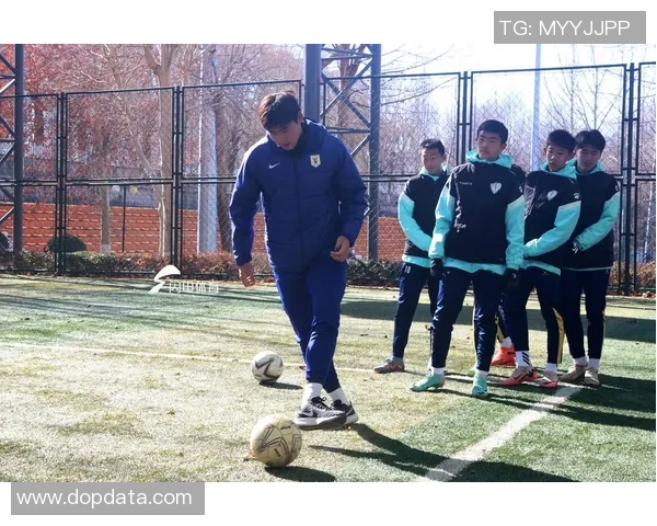 探索mwj足球的魅力与发展潜力助力青少年成长与团队精神培养