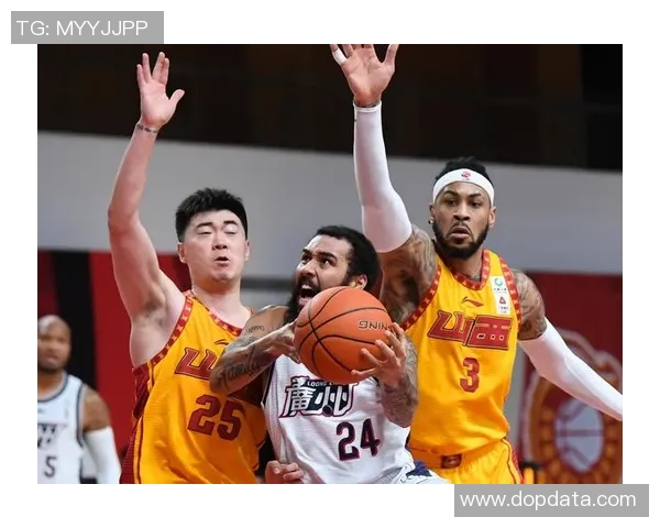 深圳篮球队实力解析：从战术布局到球员表现的全面剖析